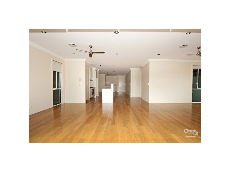 7404 Ellensbrook Dr, Hope Island QLD 4212