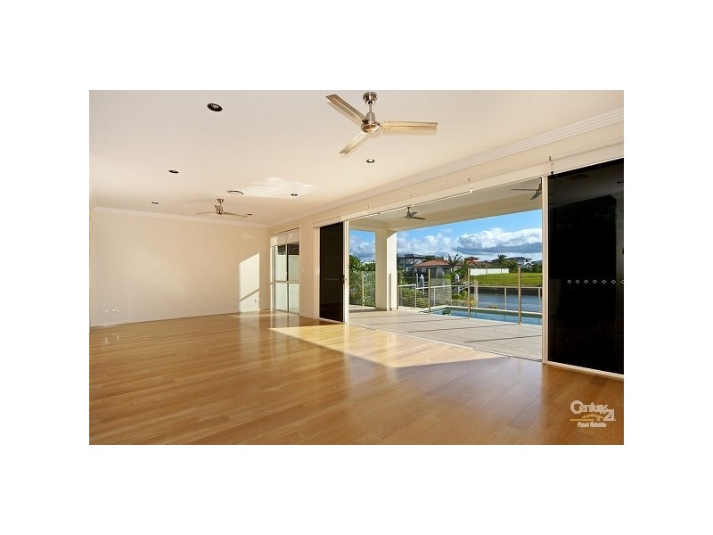 7404 Ellensbrook Dr, Hope Island QLD 4212