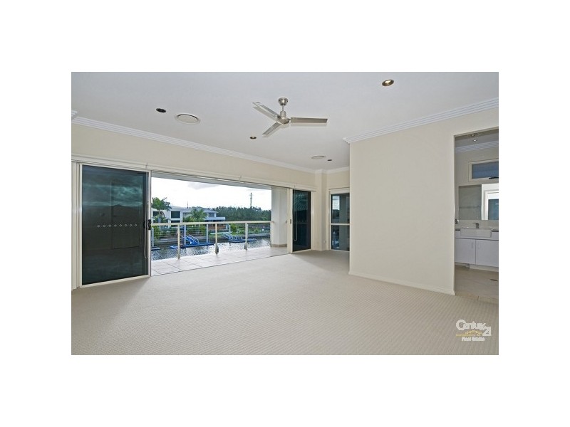 7404 Ellensbrook Dr, Hope Island QLD 4212