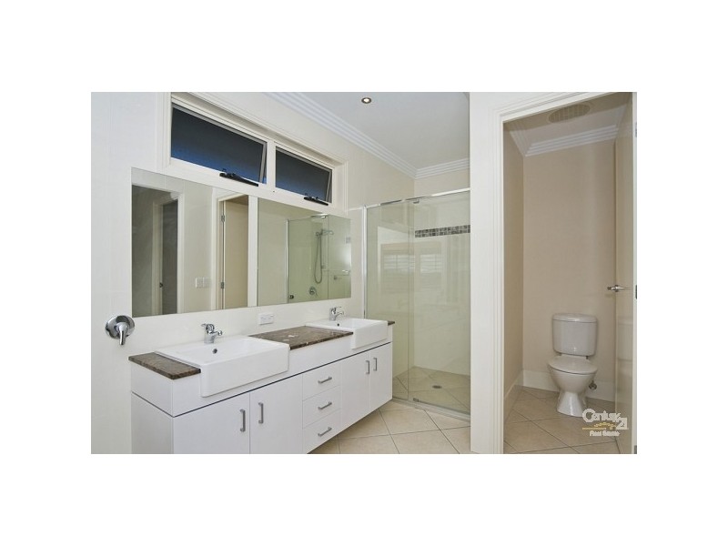 7404 Ellensbrook Dr, Hope Island QLD 4212