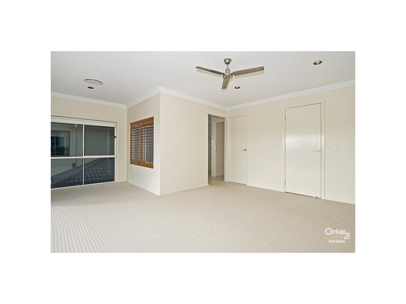 7404 Ellensbrook Dr, Hope Island QLD 4212