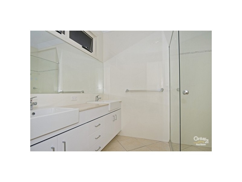 7404 Ellensbrook Dr, Hope Island QLD 4212