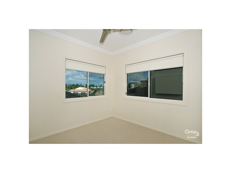 7404 Ellensbrook Dr, Hope Island QLD 4212