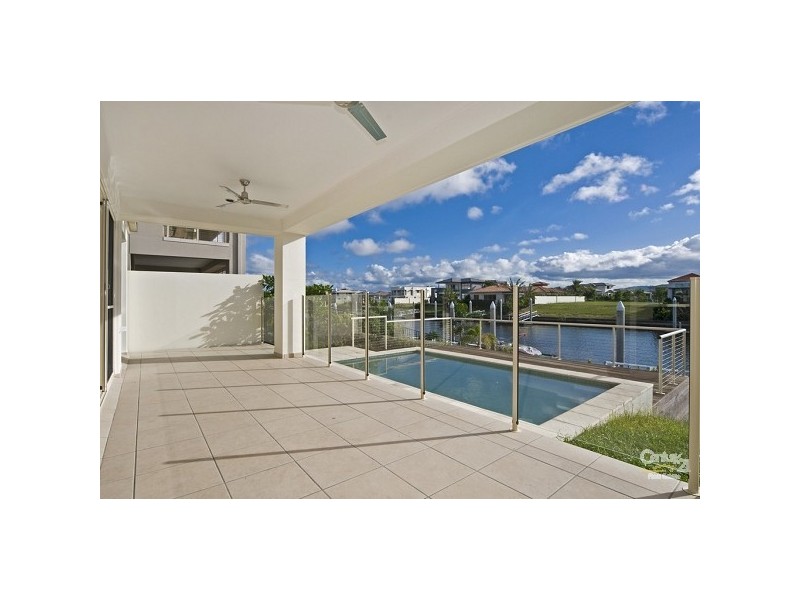 7404 Ellensbrook Dr, Hope Island QLD 4212