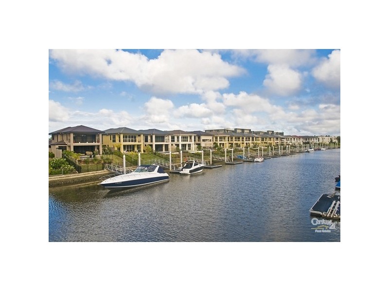 7404 Ellensbrook Dr, Hope Island QLD 4212