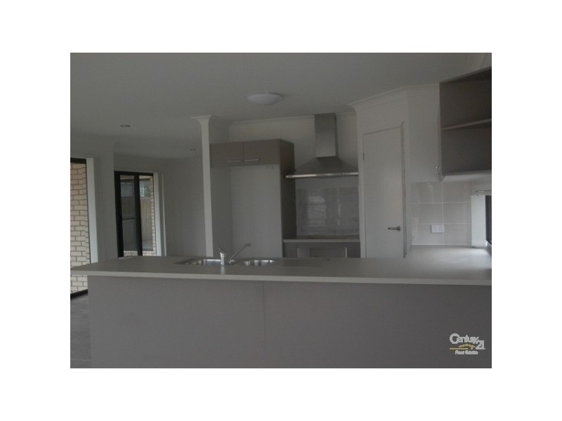 Pacific Pines QLD 4211