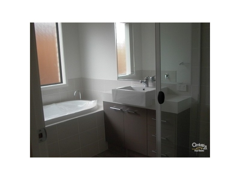 Pacific Pines QLD 4211