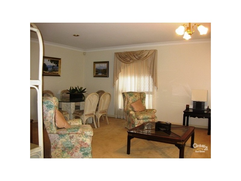 24 Oak Hill Cres, Parkwood QLD 4214