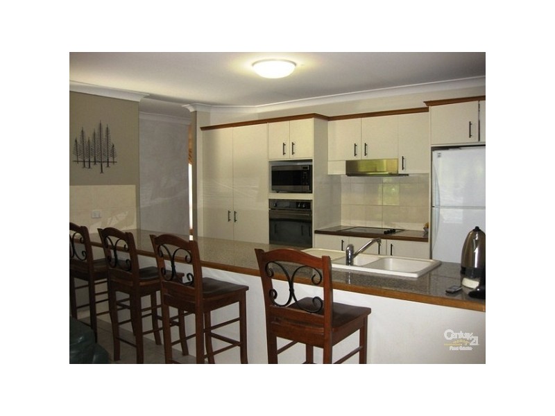 24 Oak Hill Cres, Parkwood QLD 4214