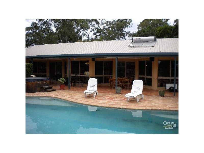 36 Ruth Terrace, Oxenford QLD 4210