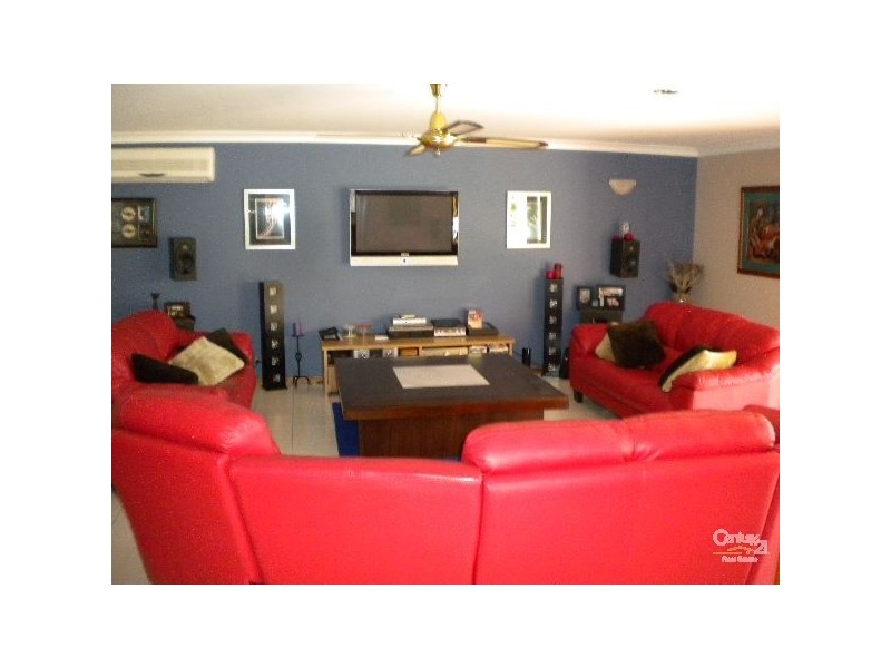 36 Ruth Terrace, Oxenford QLD 4210