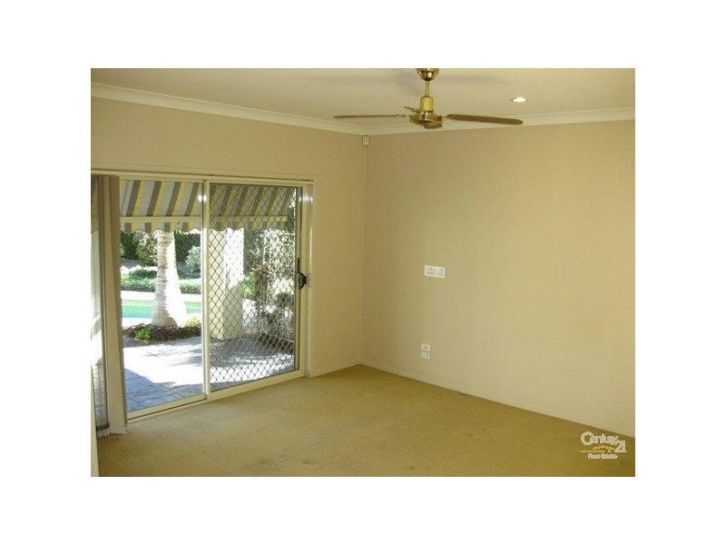 23 Fitzalan Cct, Arundel QLD 4214