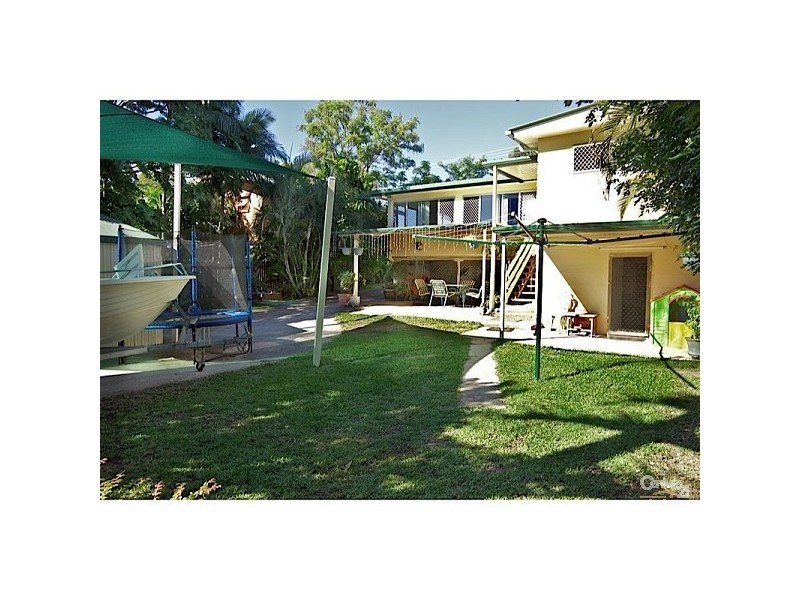 165 Whiting Stree, Labrador QLD 4215