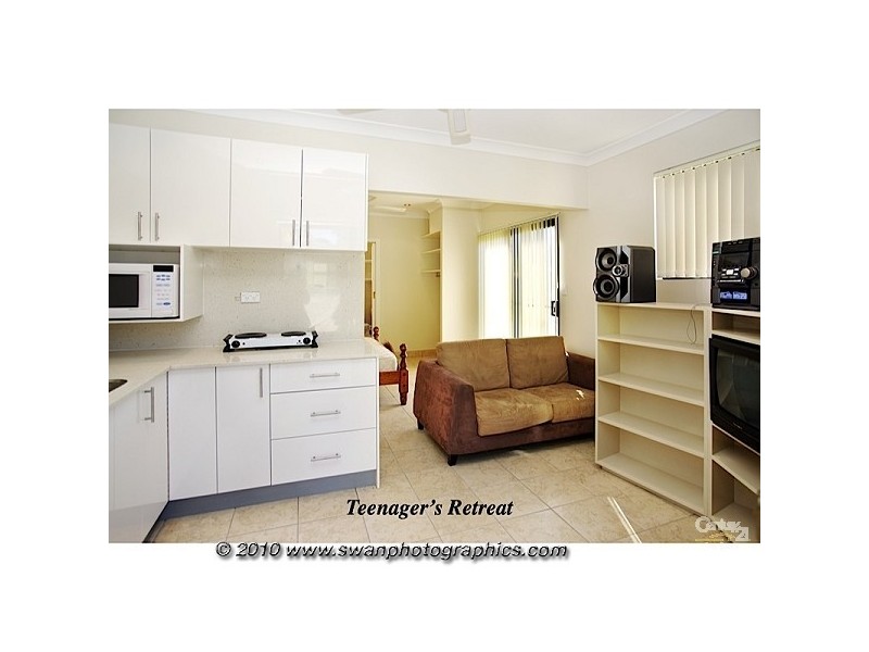 Labrador QLD 4215