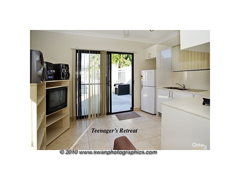 Labrador QLD 4215