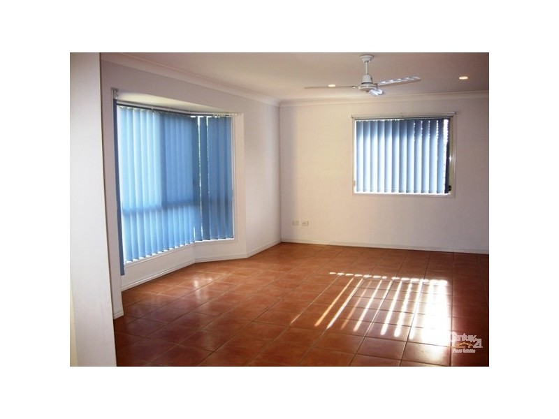 18 Catchlove St, Maudsland QLD 4210