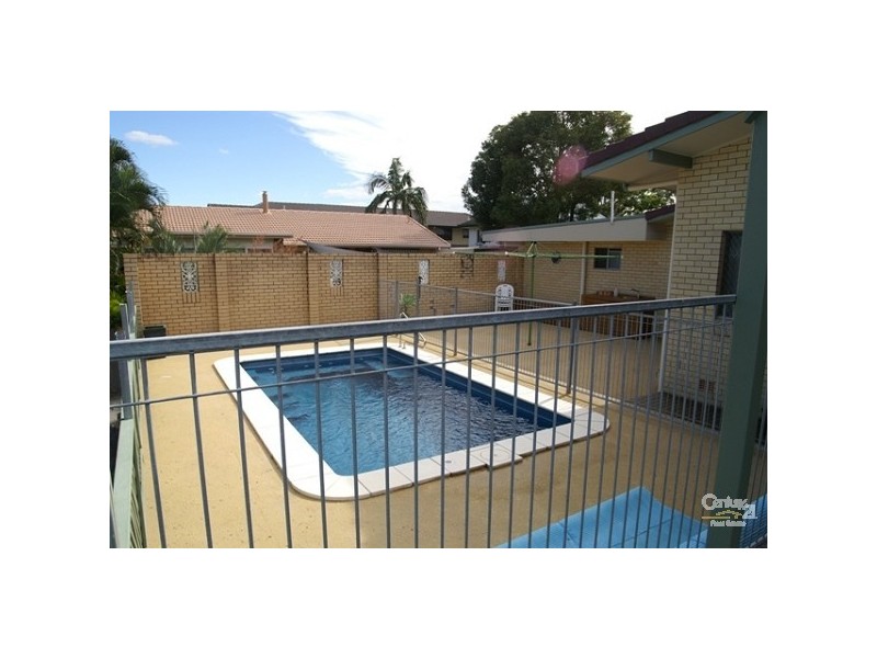 82 Imperial Pde, Labrador QLD 4215