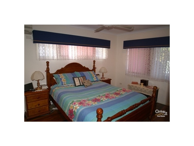 82 Imperial Pde, Labrador QLD 4215