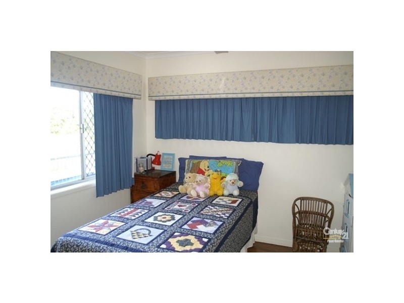 82 Imperial Pde, Labrador QLD 4215