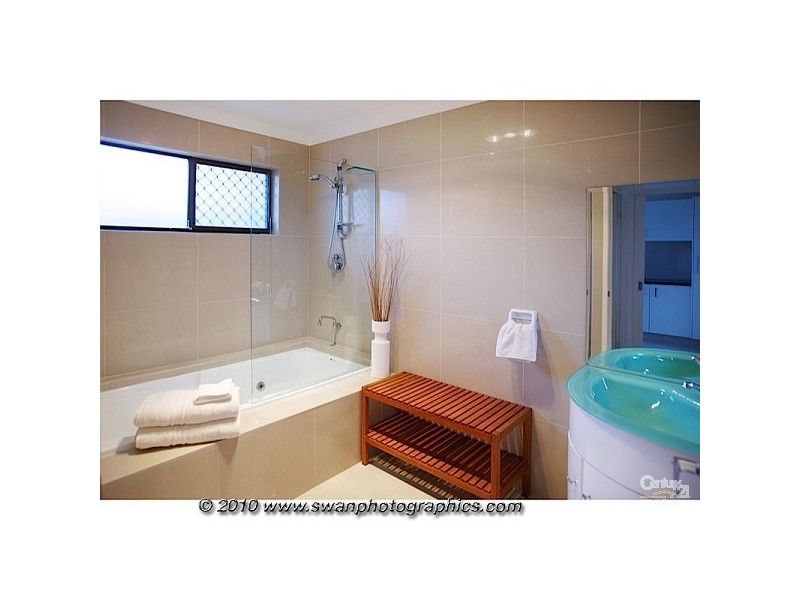 116 Columbus Drive, Hollywell QLD 4216