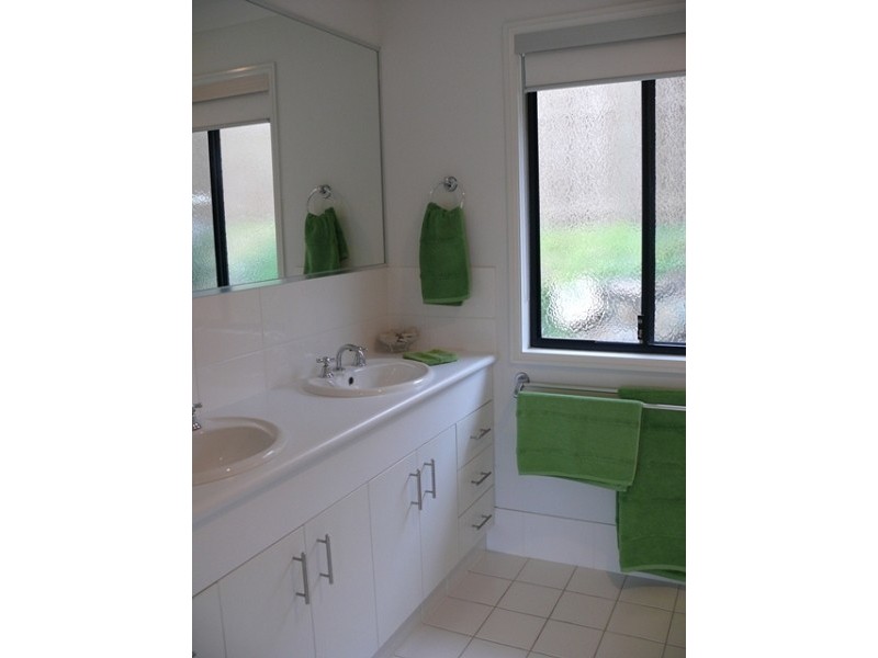 Pacific Pines QLD 4211