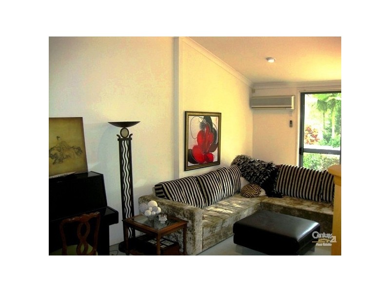 Clear Island Waters QLD 4226