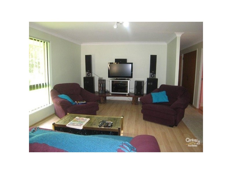 11 Lilac Way, Gaven QLD 4211