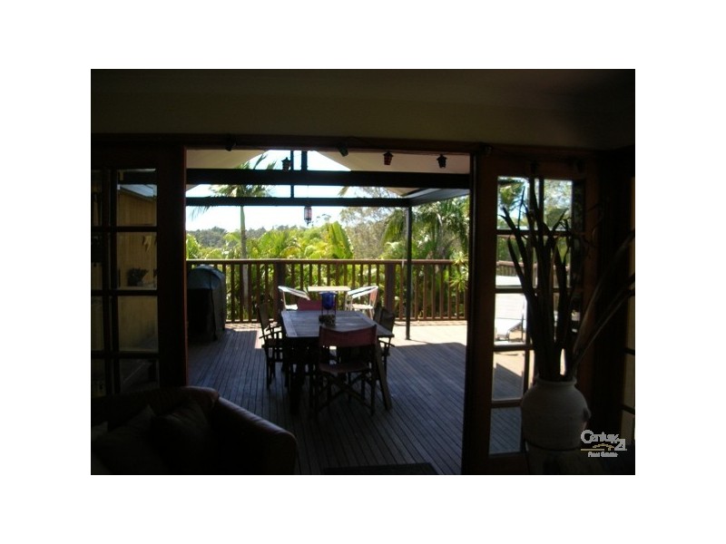 8 Nebraska Ct, Oxenford QLD 4210