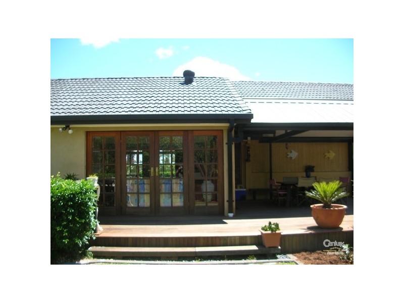 8 Nebraska Ct, Oxenford QLD 4210