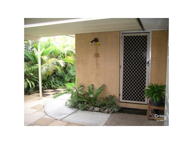 1/112 Kumbari Avenue, Labrador QLD 4215