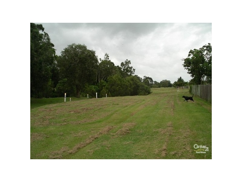 1/112 Kumbari Avenue, Labrador QLD 4215