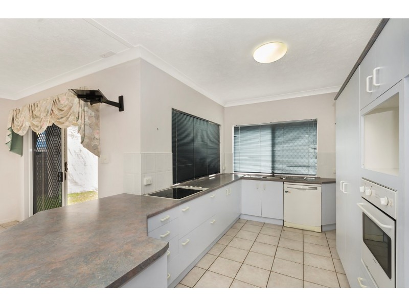 2 Bladon Crt, Kirwan QLD 4817