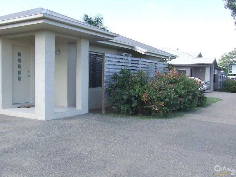 2/25 Salina Drive, Kelso QLD 4815