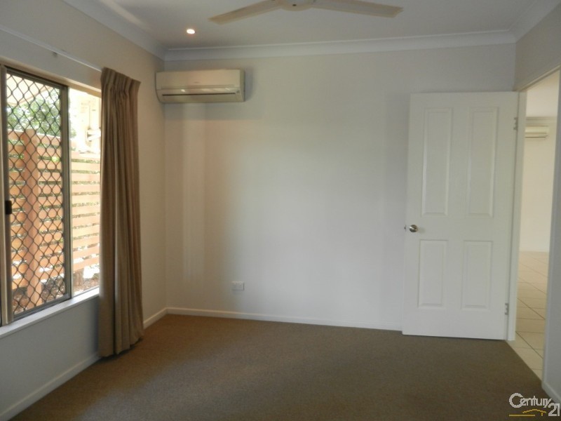 2/25 Salina Drive, Kelso QLD 4815