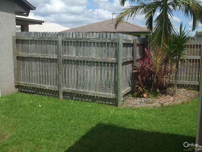 2/25 Salina Drive, Kelso QLD 4815