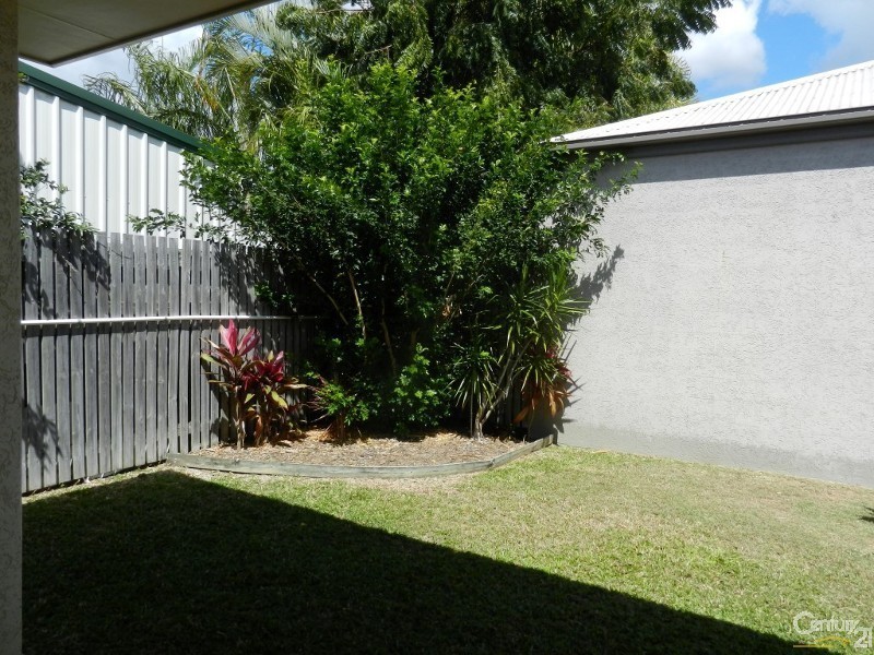 2/25 Salina Drive, Kelso QLD 4815