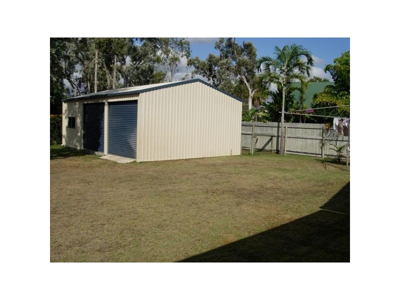 Bushland Beach QLD 4818