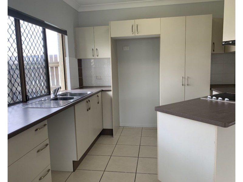 4/25 Salina Drive, Kelso QLD 4815