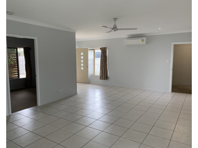 4/25 Salina Drive, Kelso QLD 4815