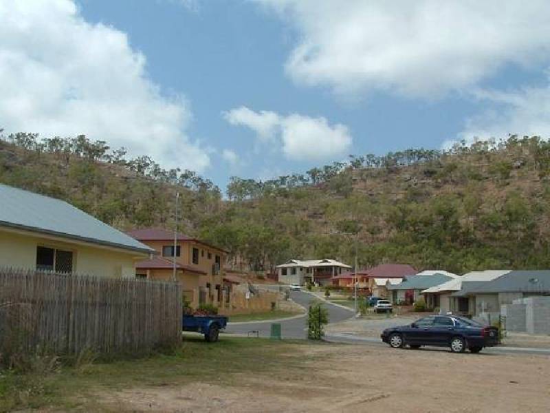 20 Monte Visto Court, Mount Louisa QLD 4814