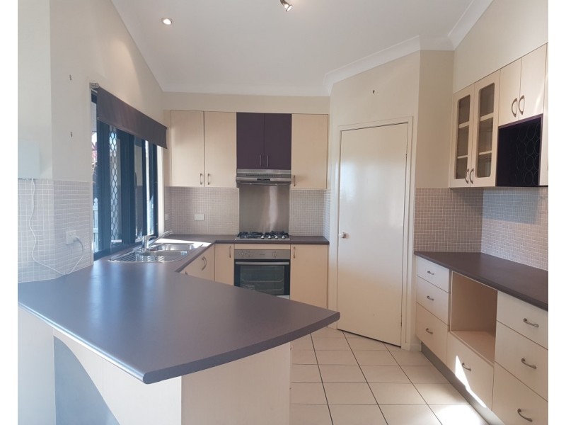 2 Alpine Court, Mount Louisa QLD 4814