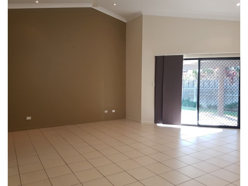 2 Alpine Court, Mount Louisa QLD 4814