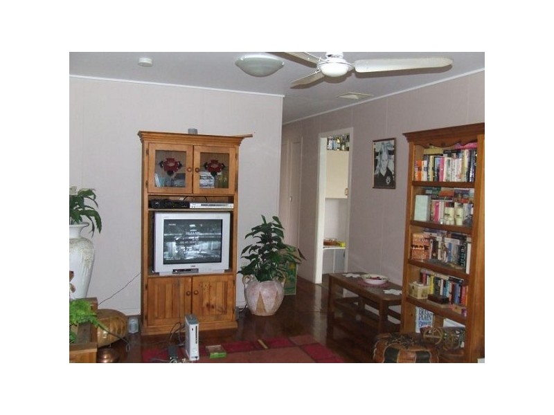 6 Gill Street, Kirwan QLD 4817