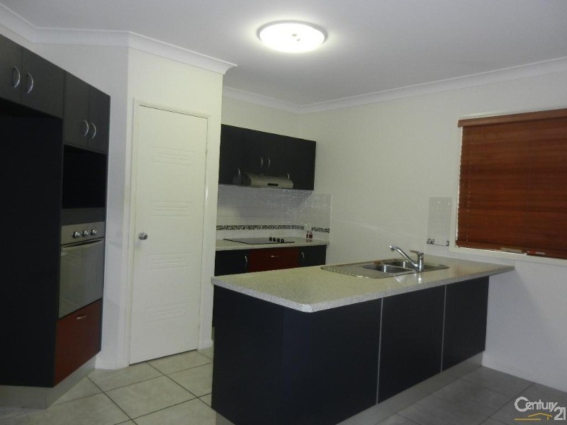 5 Santiago Court, Mount Louisa QLD 4814