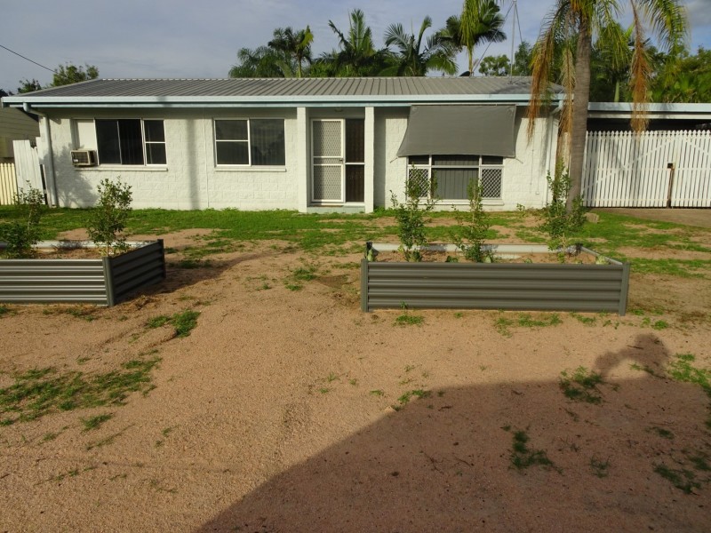 3 Tania Crt, Burdell QLD 4818