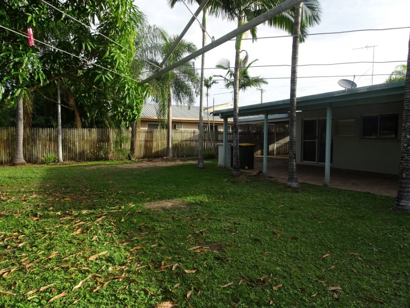 3 Tania Crt, Burdell QLD 4818