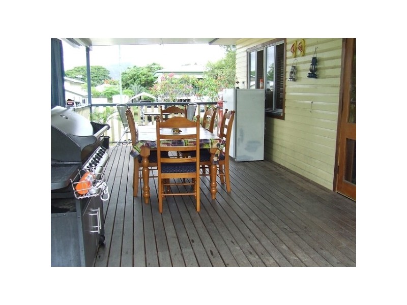 9 Hopkins Street, Currajong QLD 4812