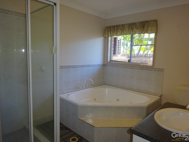 10 Toucan Crt, Condon QLD 4815