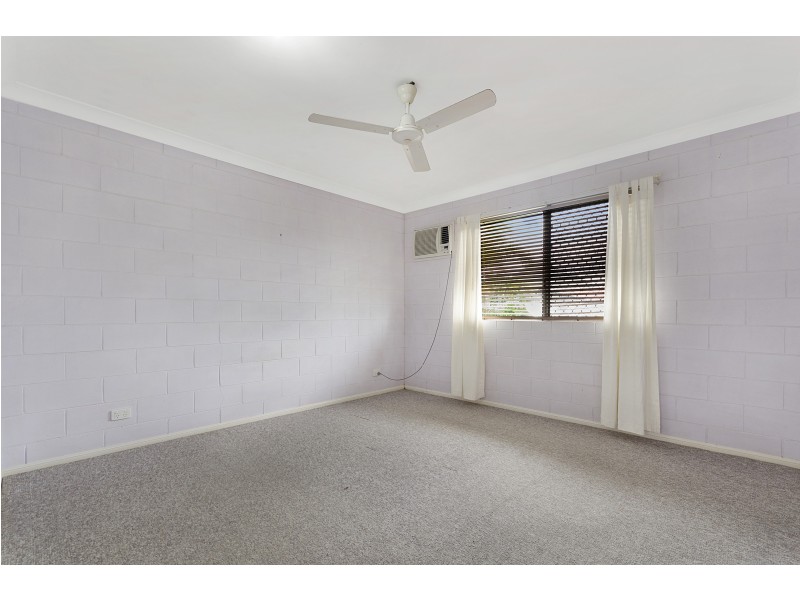 1/18 Monika Crt, Rasmussen QLD 4815