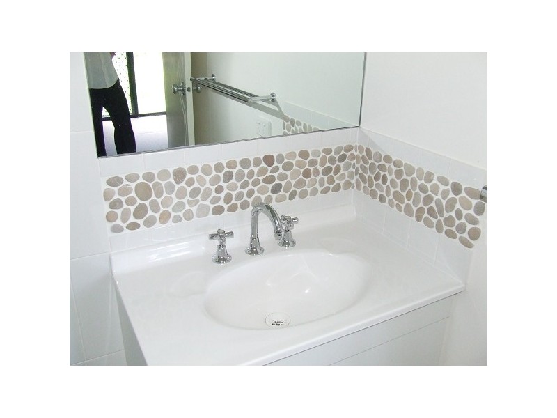 Bushland Beach QLD 4818